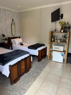 Naude Guest House